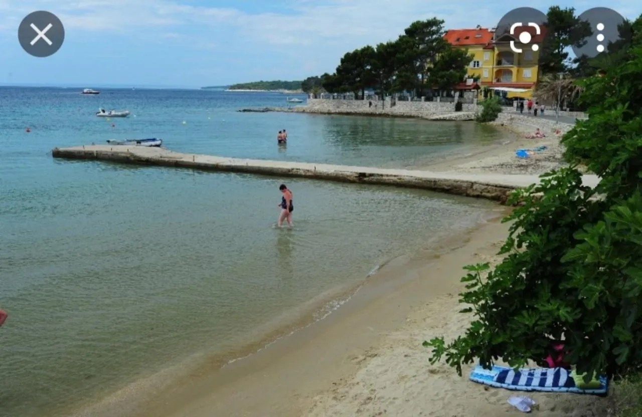 Apartman Petra S Pogledom Na More Banjol